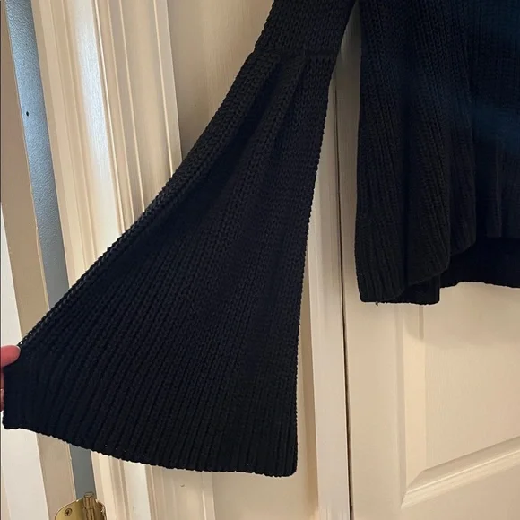 Free People Black V-Neck Sweater - Picture 2 of 3